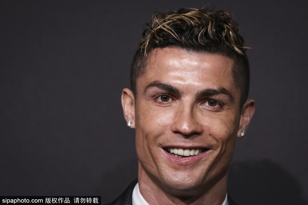 西甲战报：塔雷加乌龙，杜罗绝平，瓦伦西亚1-1平塞维利亚（西甲：瓦伦西亚1-1塞维利亚，塔雷加乌龙杜罗补时扳平）