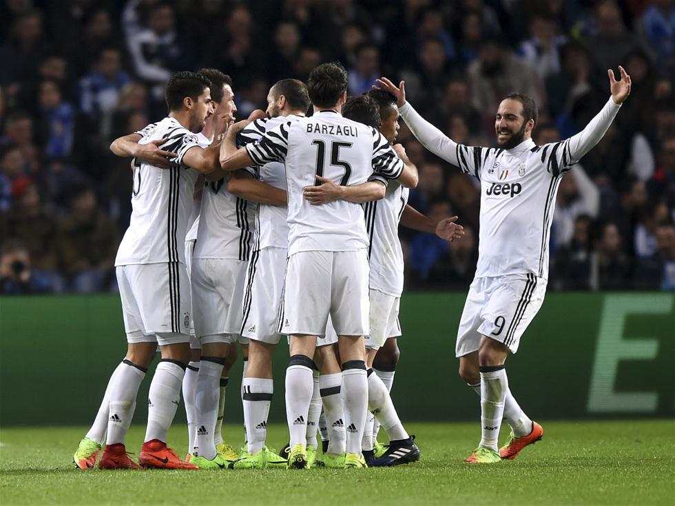 苏州地区球迷近距离感受了足协杯的特色（苏州球迷零距离体验足协杯独特魅力）