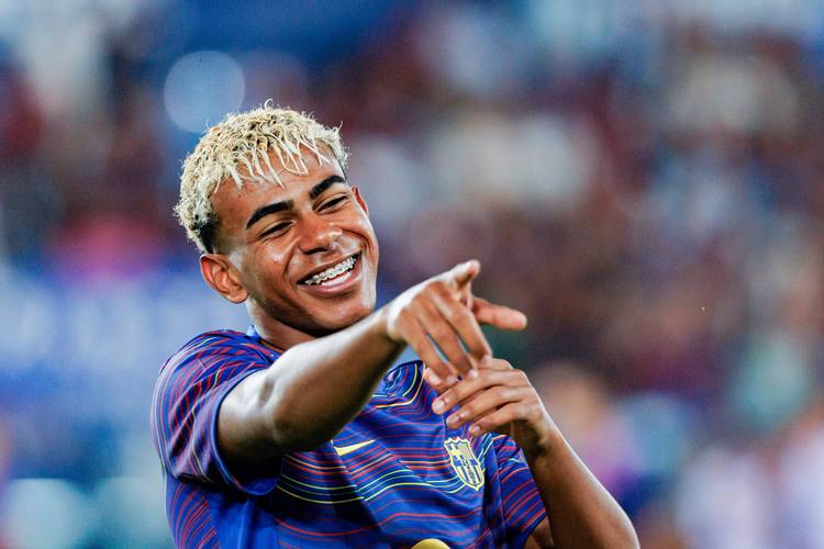 半场战报：梅州0-2英博，杨铭锐破门，毕津浩建功（半场：英博2-0领先梅州，杨铭锐、毕津浩相继破门）