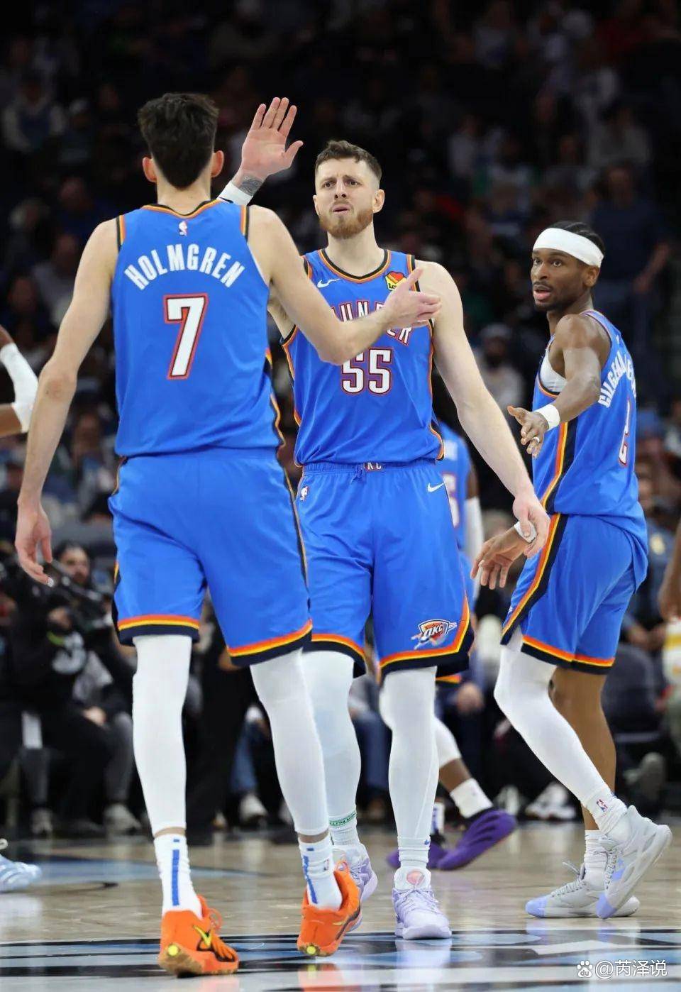 帽子戏法，费兰-托雷斯当选贝蒂斯vs巴萨全场最佳球员（费兰-托雷斯戴帽，当选贝蒂斯战巴萨全场最佳）