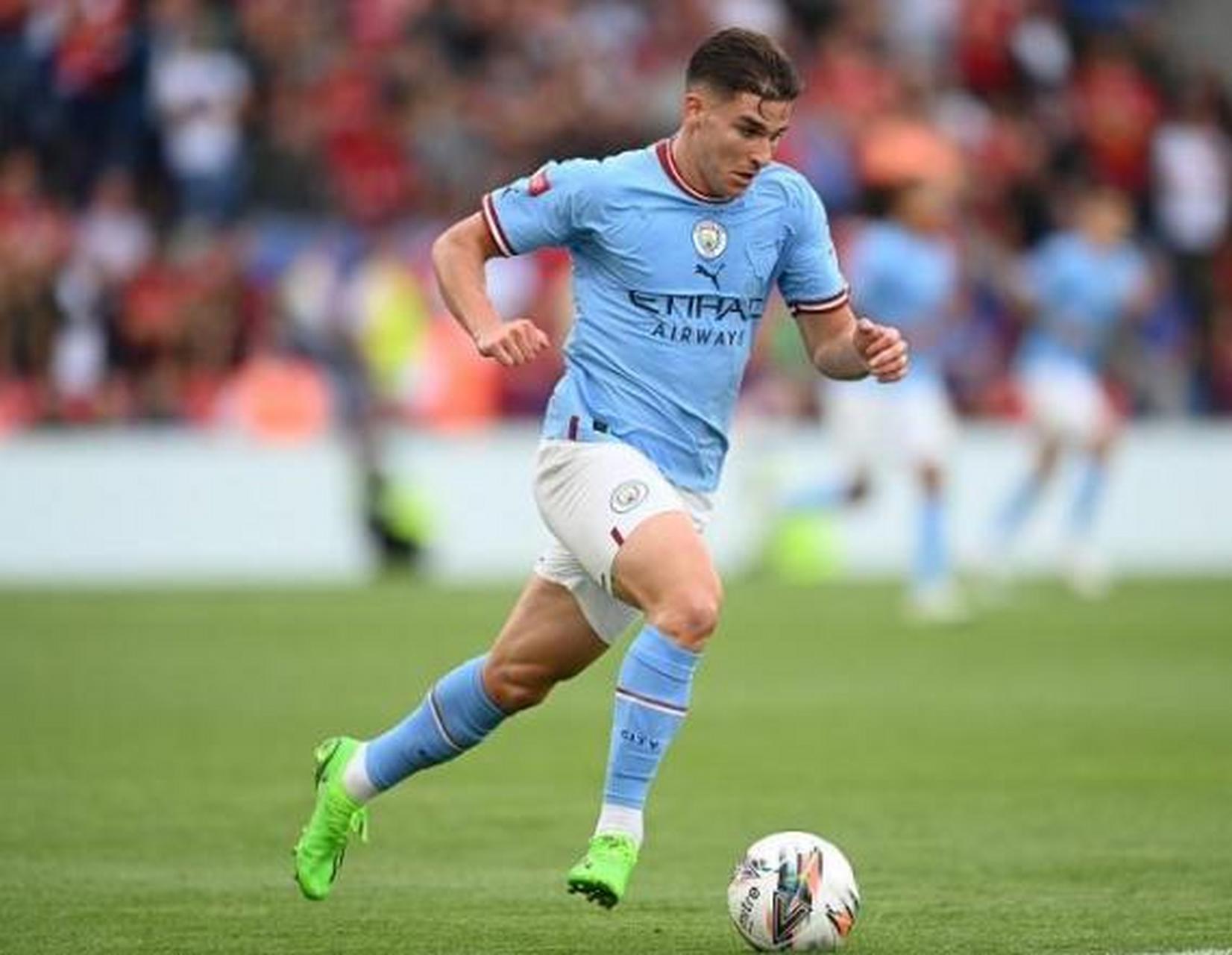 摩根・罗杰斯评最爱五大球星：有C罗无梅西，他是曼联球迷？（摩根·罗杰斯评选最爱五球星：C罗在列梅西落选，他是曼联球迷？）