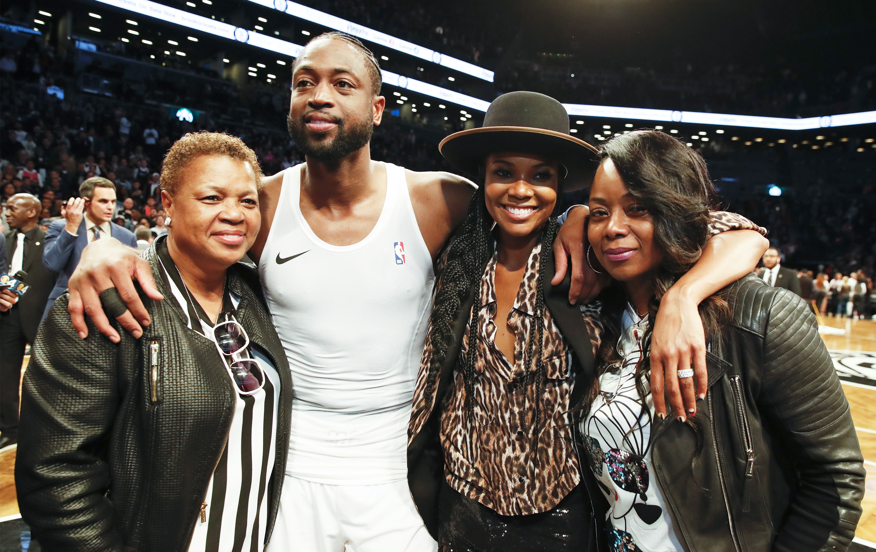 刘建宏：邵佳一已经表现出了一个现代教练的风度和气质（刘建宏：邵佳一已具备现代主帅的风范与气质）