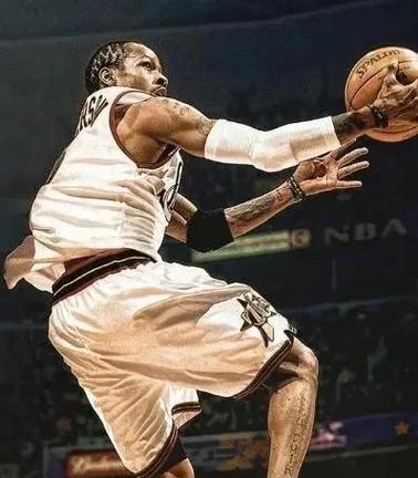 前队友：梅西教会我怎么踢球! 有时我还被他怒吼!（前队友谈梅西：他教会我踢球，也曾冲我怒吼）