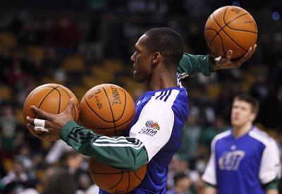 FM：诸多欧洲豪门有意布阿迪，他可能3月就进入法国国家队（FM：多家欧洲豪门追逐布阿迪，3月有望入选法国国家队）