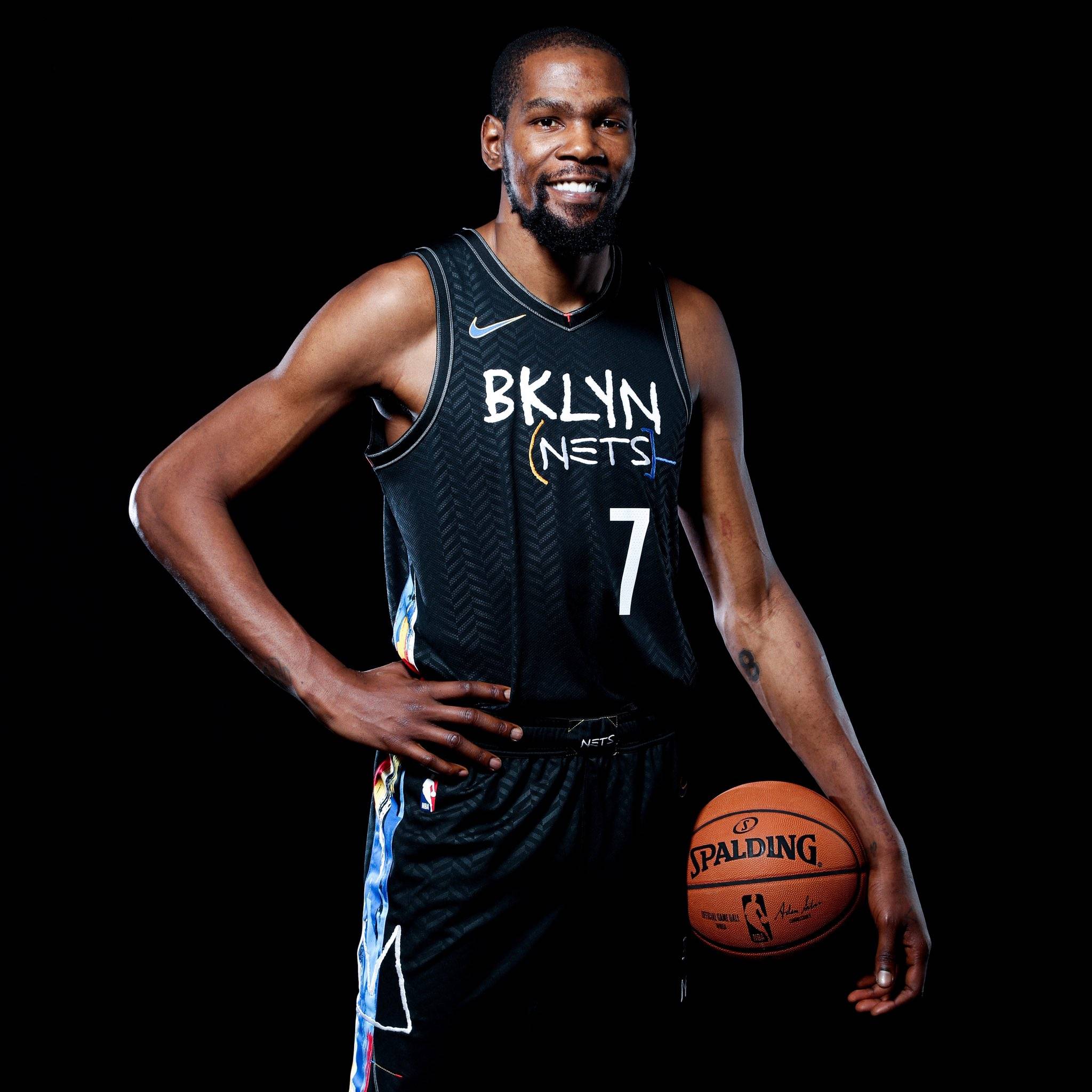 NBA战报：科沃德23分14板，灰熊107-98击败快船（灰熊107-98击退快船，科沃德23分14篮板领衔）