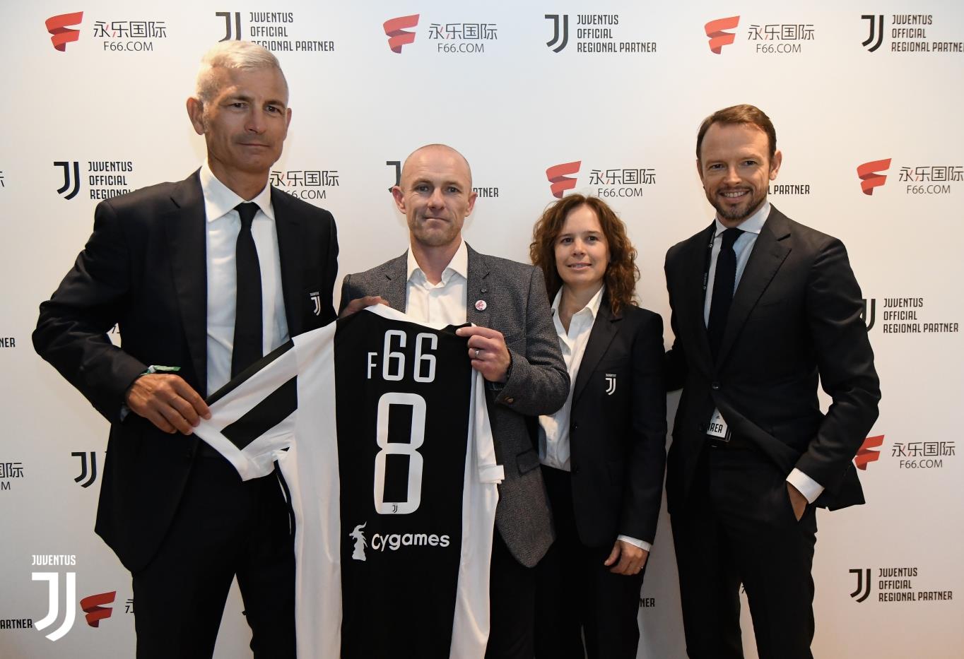 尹鸿博：伤病彻底击垮了我，自己只剩一颗狂跳却无能为力的心（尹鸿博：被伤病击溃，心仍狂跳却无力回天）