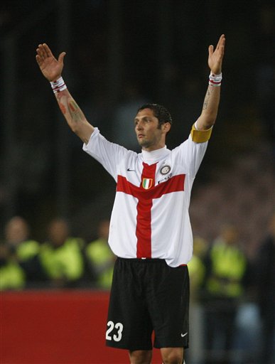 万隆前锋：我已准备好复出，我能否进球不重要，球队能赢就行（万隆前锋复出在即：不计个人进球，只求球队胜利）