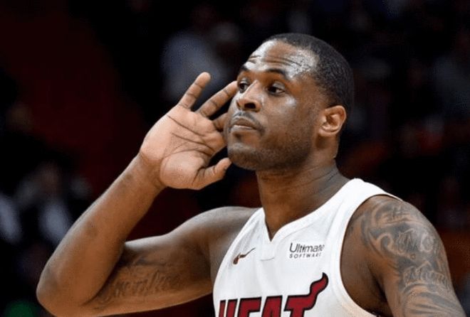 起伏太大！凤凰首节36分&第二节仅得12分，半场落后4分（凤凰状态过山车：首节36分、次节仅12分，半场落后4分）