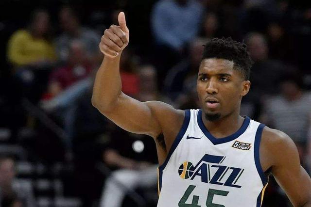 曼城斯特林关键进球锁定三分（斯特林致胜一击助曼城全取三分）