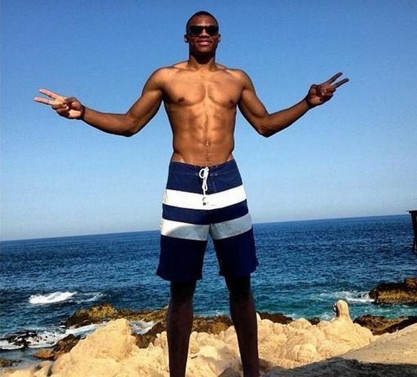 状态火热！福登全场数据：传球成功率88.9％，贡献1球1助（福登火力全开！88.9%传球成功率，1球1助闪耀全场）