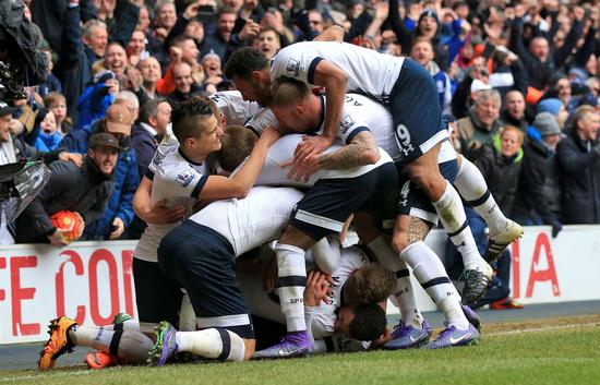 曼城德布劳内助攻斯特林得分（德布劳内送助攻 斯特林为曼城建功）