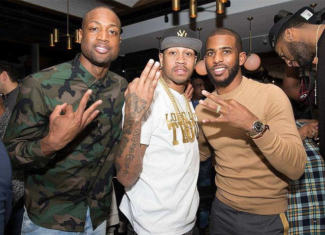 又一个落选秀奇兵！他1招堪比主帅基德 与状元秀撑起独行侠未来（独行侠再迎落选秀黑马：绝技媲美主帅基德，携手状元托起球队未来）