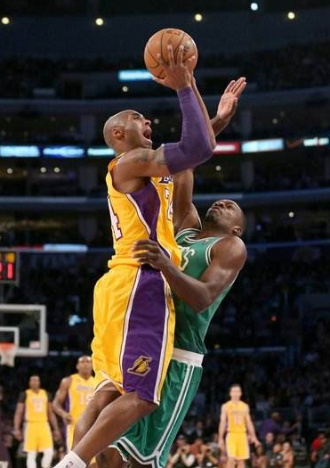 巴西女排五局鏖战3-2险胜日本 挺进世联赛决赛（巴西女排苦战五局3-2力克日本 晋级世联赛决赛）